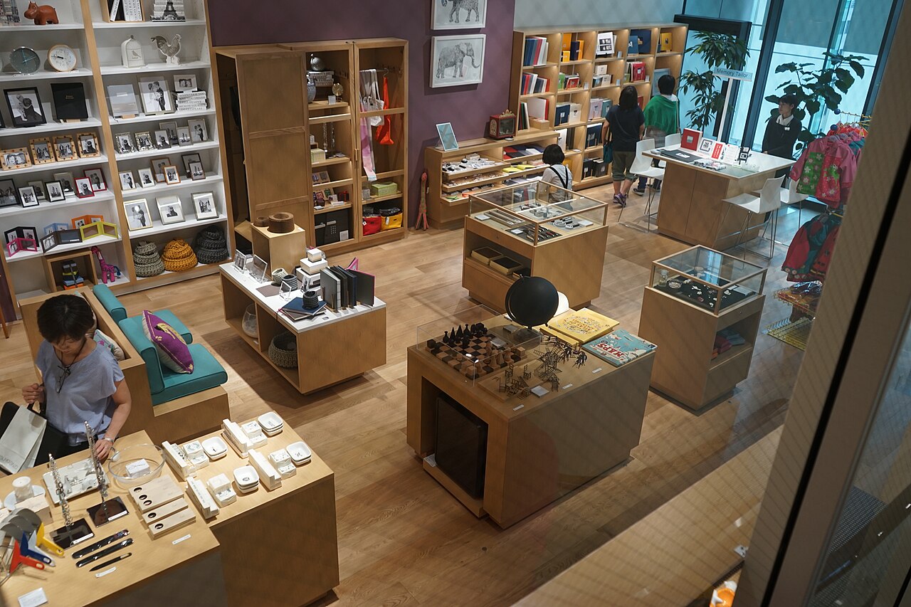 東京・伊東屋の文具売り場