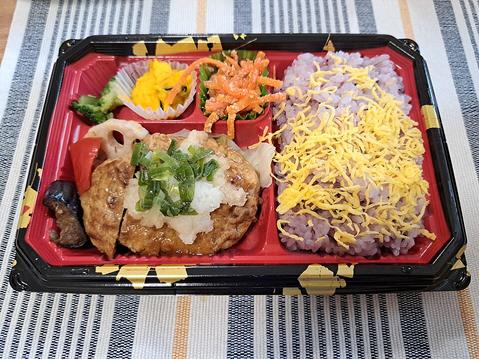 スーパーの弁当