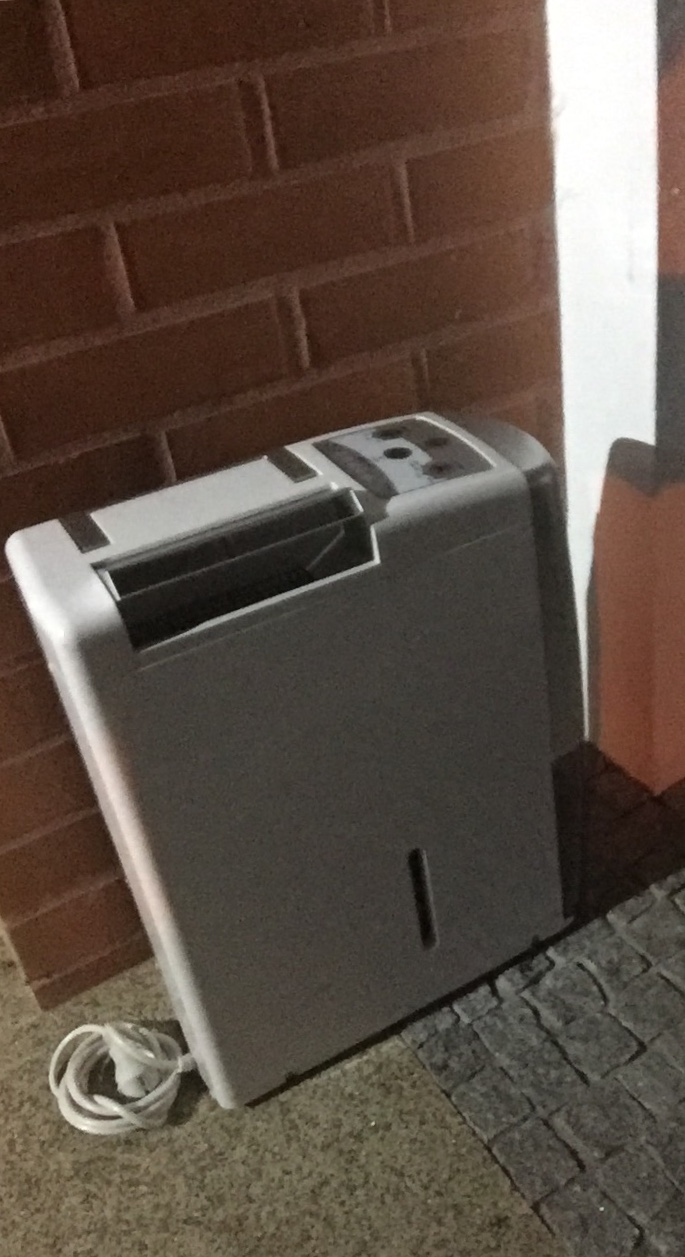 据え置き型の除湿機