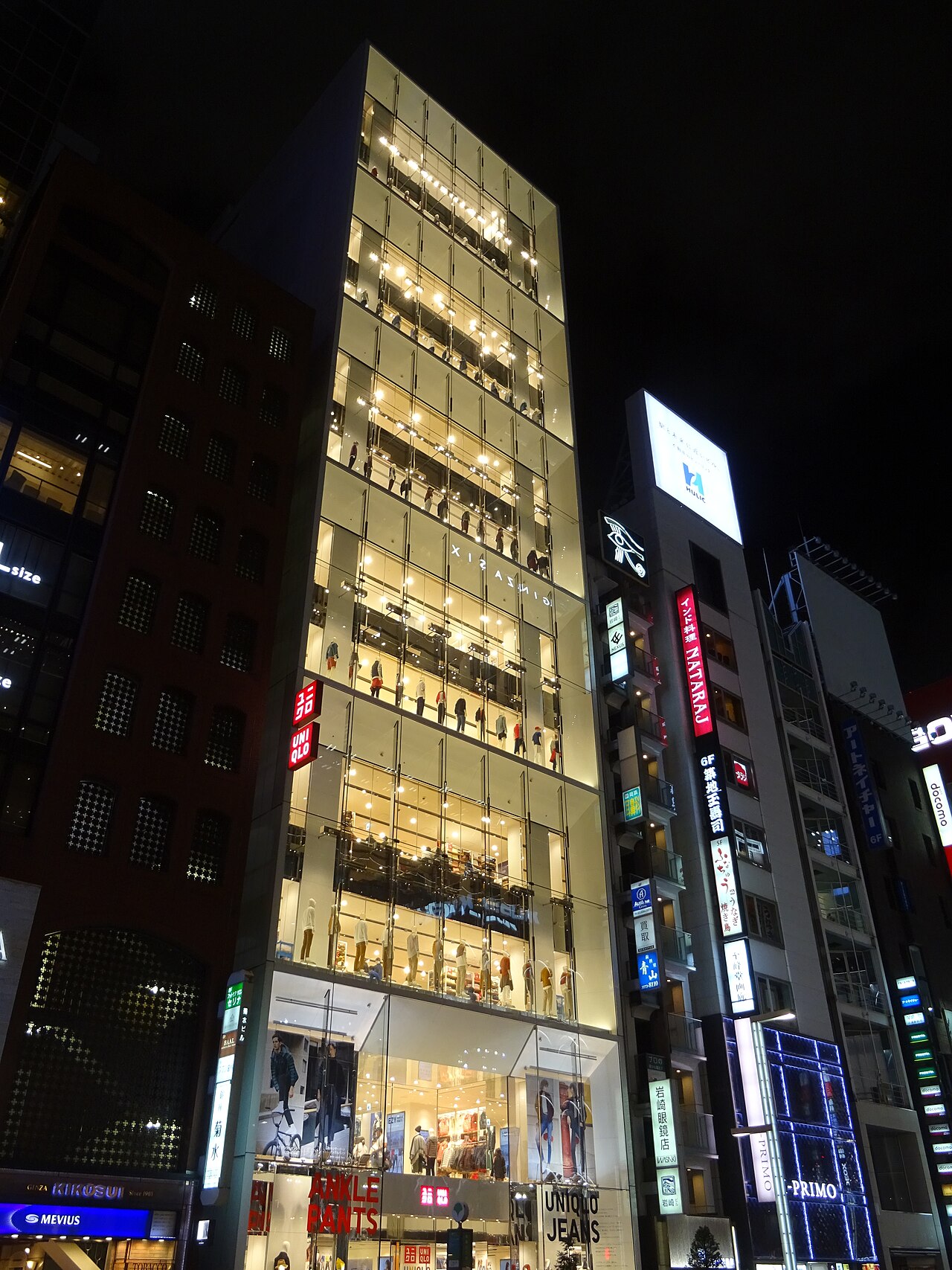 東京・銀座のユニクロ店舗